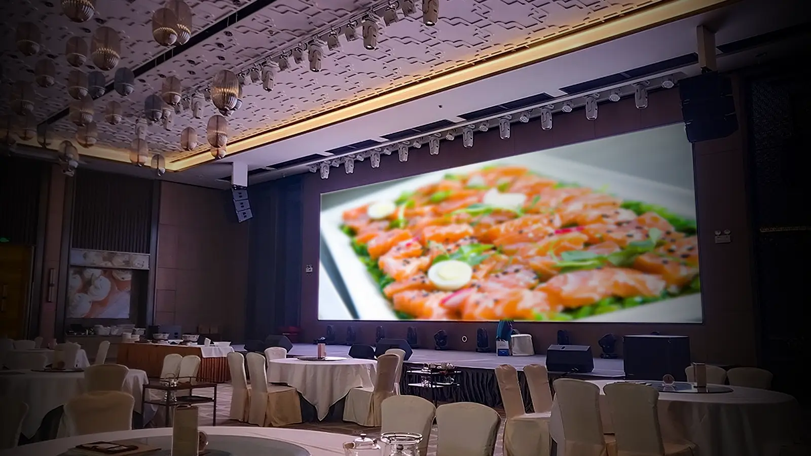 Ambiance LED Displays in Restaurant Ambiance LED Displays in Restaurant