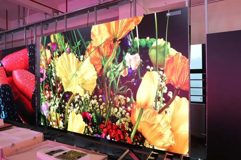Small pixel rental LED screen